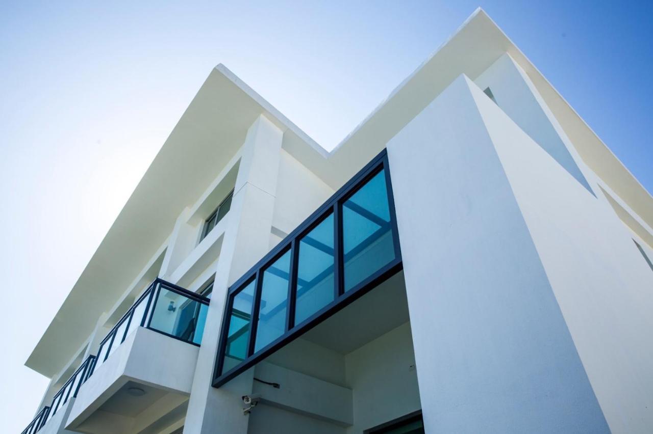 墾丁椰林 海灘文旅 Hotel Cape Eluanbi Buitenkant foto