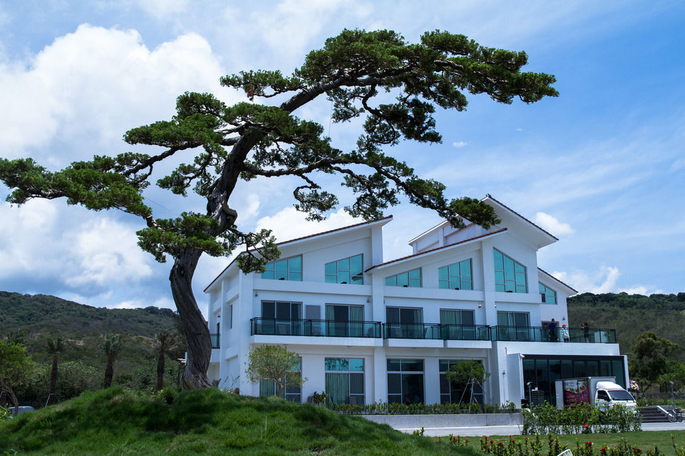 墾丁椰林 海灘文旅 Hotel Cape Eluanbi Buitenkant foto