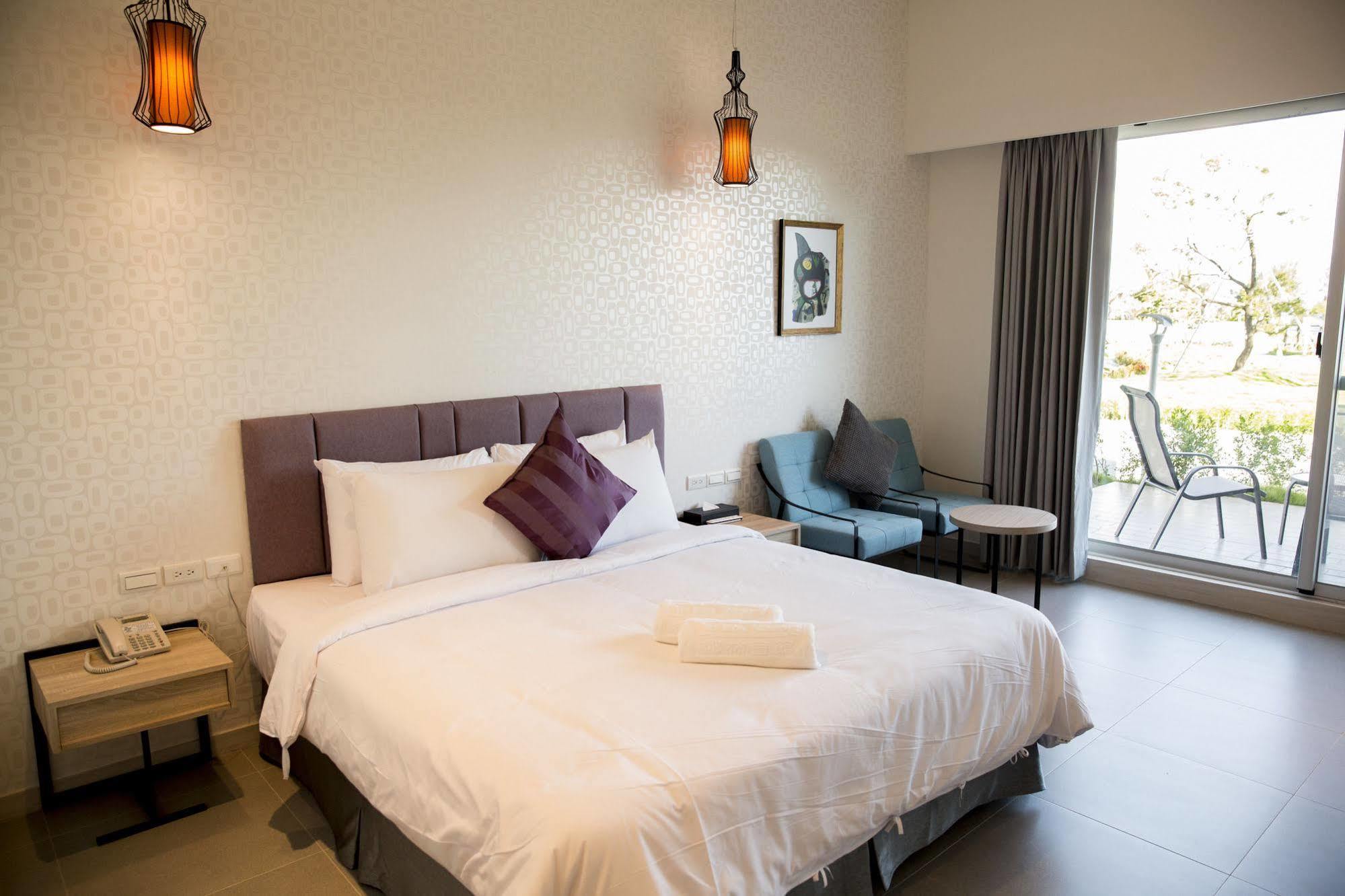 墾丁椰林 海灘文旅 Hotel Cape Eluanbi Buitenkant foto