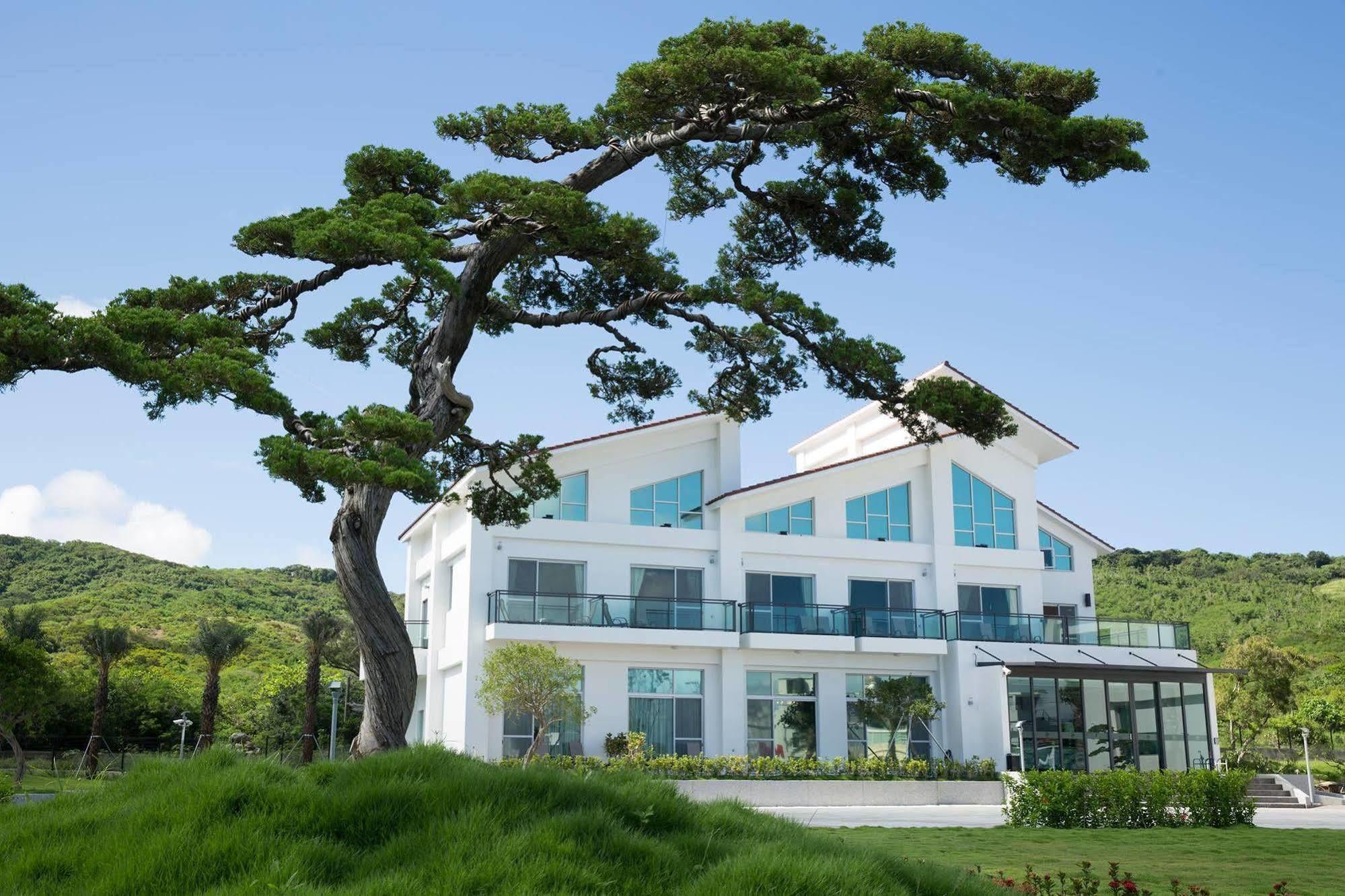 墾丁椰林 海灘文旅 Hotel Cape Eluanbi Buitenkant foto